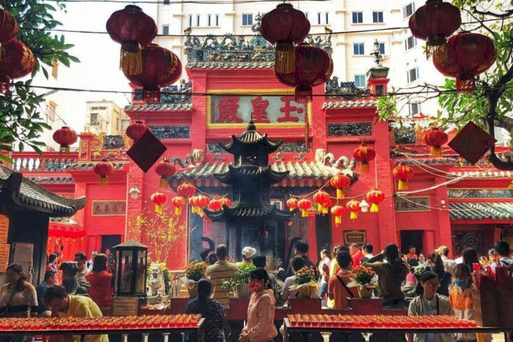 Visitors can offer incense and pray at altars for blessings like fertility, wealth, love, or peace